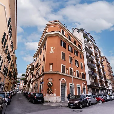 Vatican Charming Apartman *