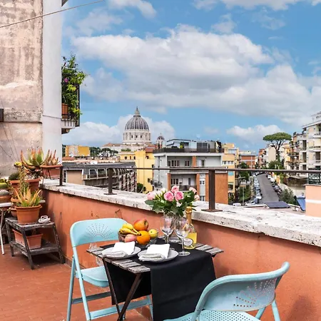 Vatican Charming * רומא